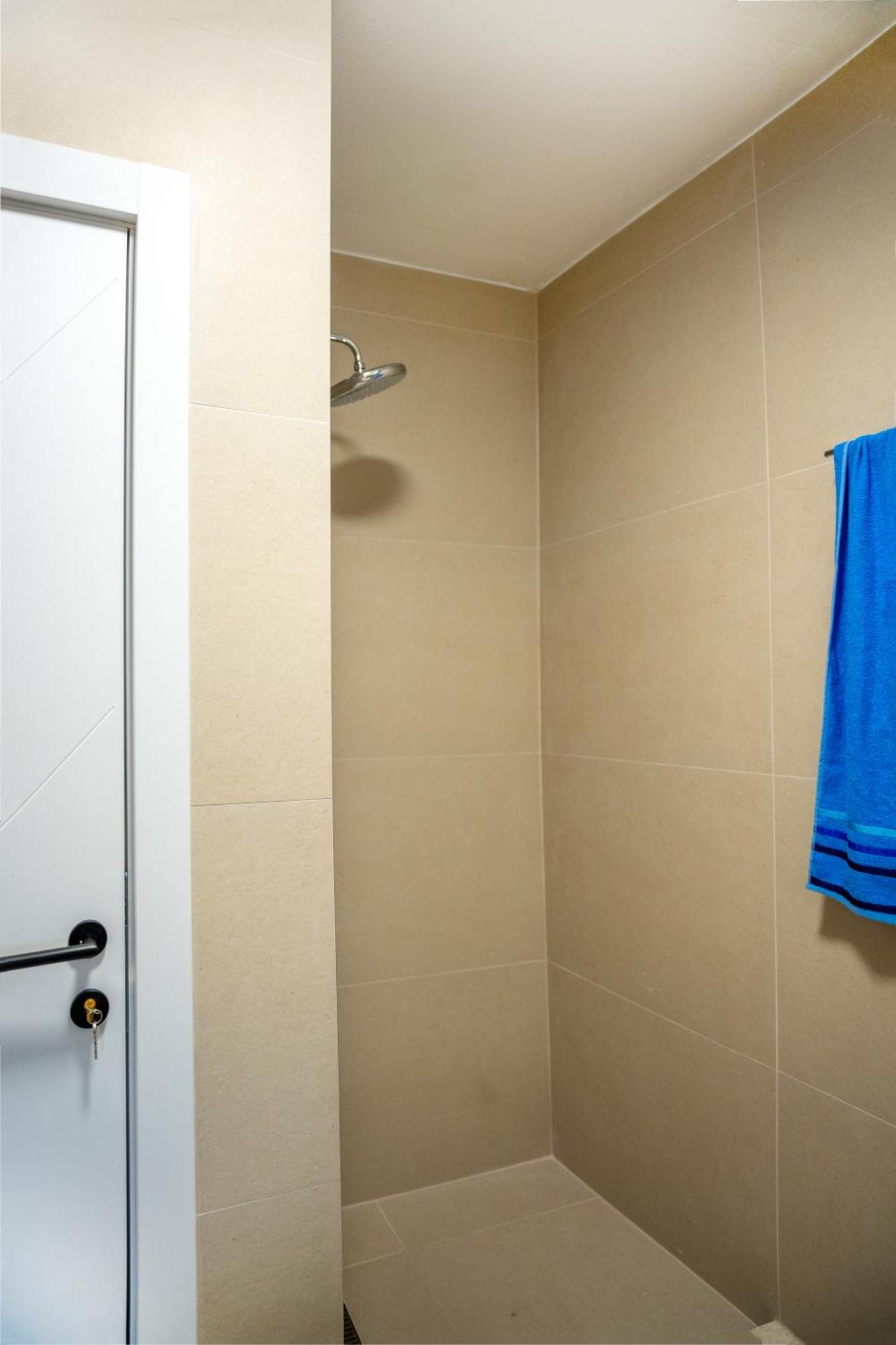 Apartamento Centre Lions Gate 4